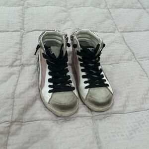 Golden goose kids mid top sneakers in good condition White pink w silver glitter
